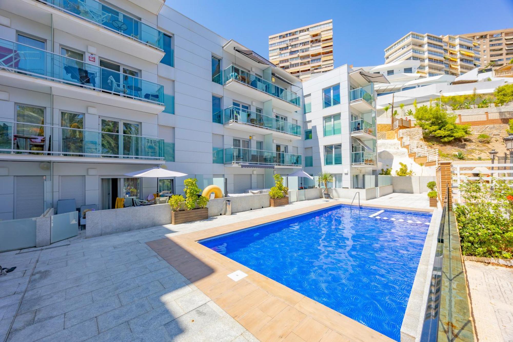 Playa De Poniente 1-5 *