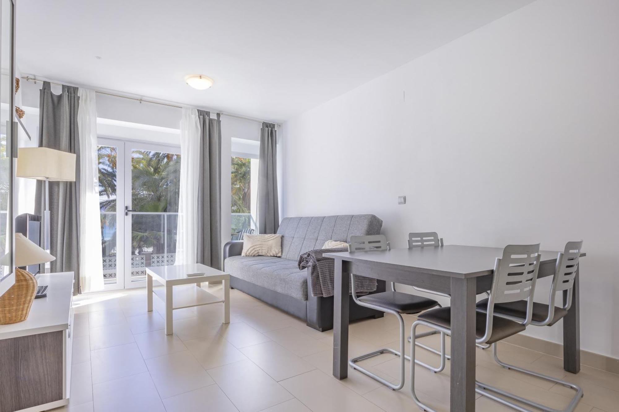 Apartment Playa De Poniente 1-5 *